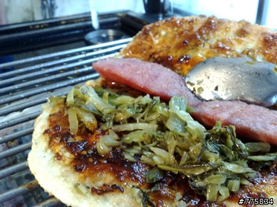 【美食】料好實在超美味 芎林香腸蔥油餅