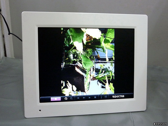 我怒了之沒抽到自己買~ViewSonic DPX804WH 8吋數位相框分享