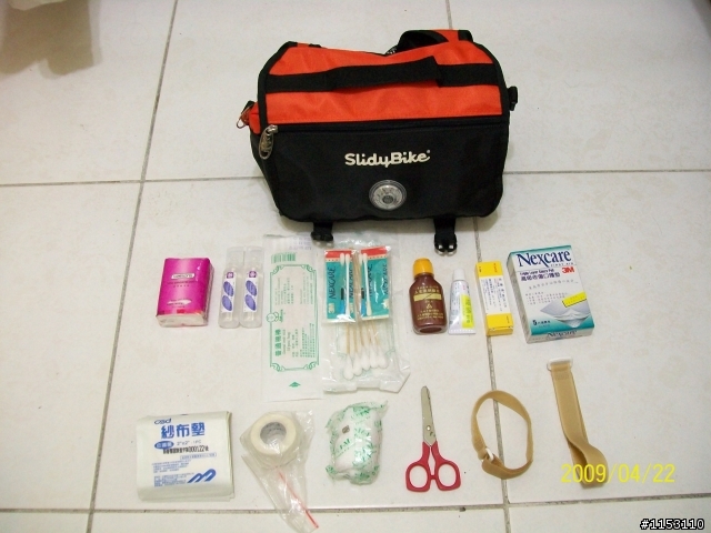 分享隨車急救用品,自救助人,有備無患,歡迎車友比照辦理。