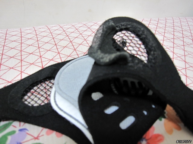 人身部品使用心得 ZS-3000A、PHENIX口罩、KOMINE JK-650、老貓牌手套、REV'IT R59手套、HONDA EJ-E91護膝