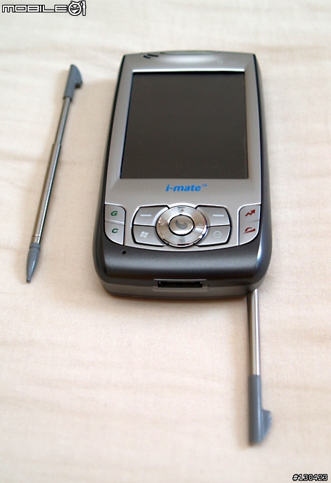 GSM/CDMA 雙卡雙待 (再來個 WM 6.0 Pro) 的PDA 手機 - i-mate GC588