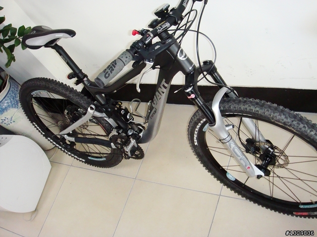 Specialized Pro Roll-X Race 26x2.0 實裝分享