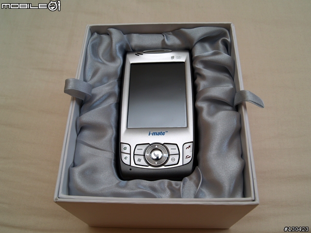 GSM/CDMA 雙卡雙待 (再來個 WM 6.0 Pro) 的PDA 手機 - i-mate GC588