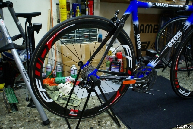 【分享開箱】純正 義大利GIOS 頂級碳纖維車-Carbon-lite