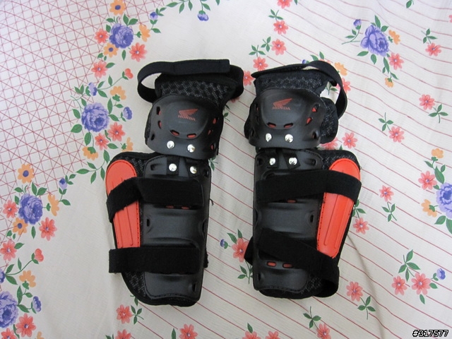 人身部品使用心得 ZS-3000A、PHENIX口罩、KOMINE JK-650、老貓牌手套、REV'IT R59手套、HONDA EJ-E91護膝