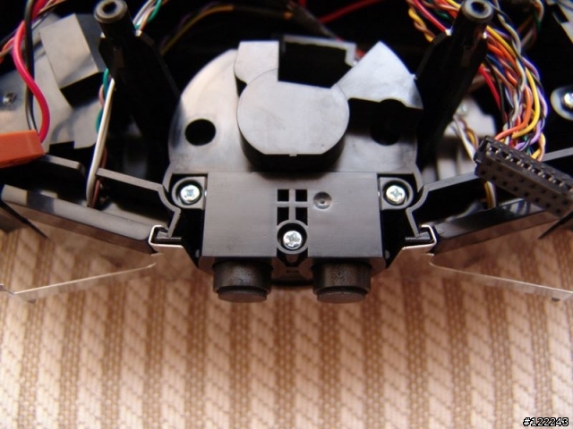 iRobot Roomba 570 分解與組合(圖多)