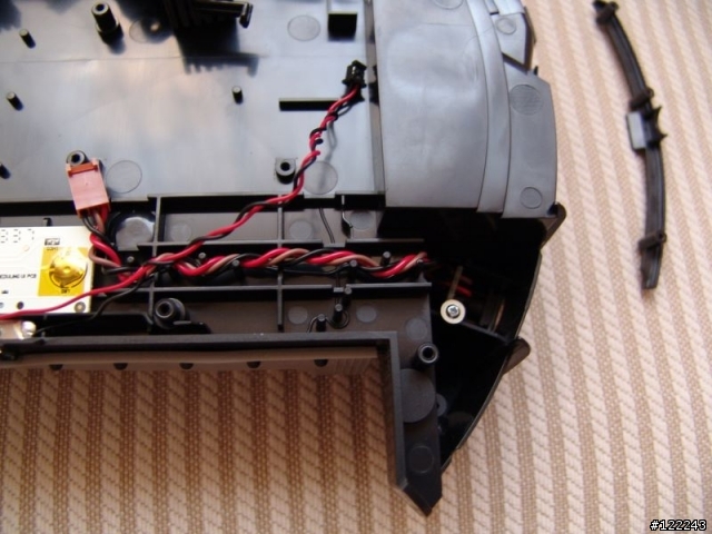 iRobot Roomba 570 分解與組合(圖多)
