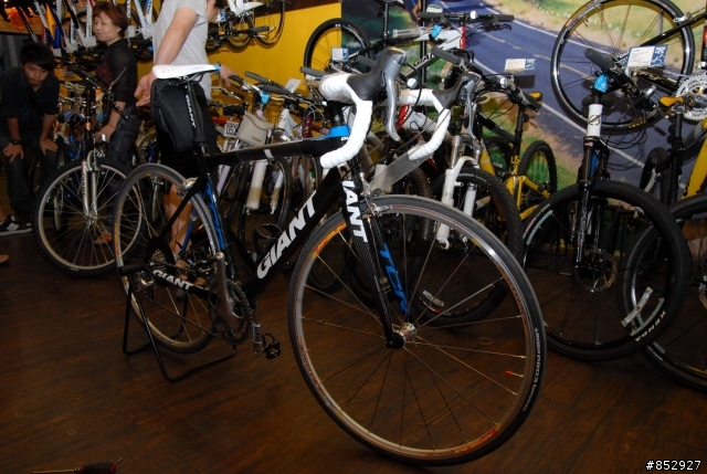 <圖多> GIANT TCR ADVANCED 2 開箱文再一發~