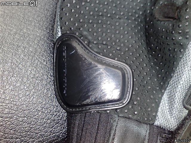摔車後的開箱 感覺很大眾的FF5 和女王的小花