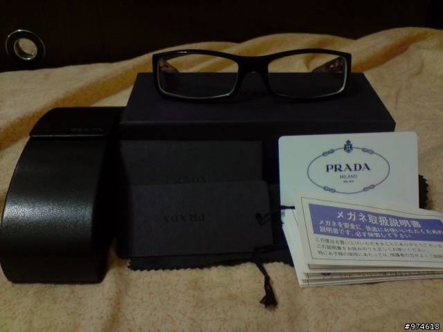 更新:(加入清楚照及實戴照)不要再給我手工框,prada眼鏡第一次不專業開箱