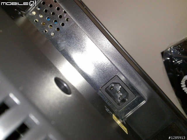 *開箱文* 優派 ViewSonic VT2430 感覺好像是沒什麼必要的開箱文