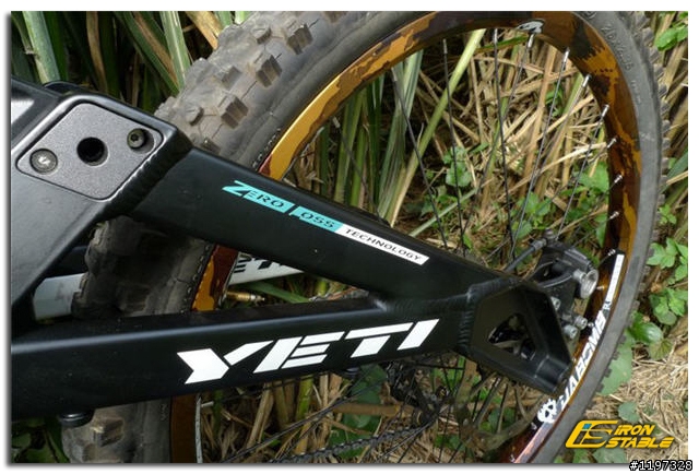 優雅與殺氣的結合--Yeti 303R-DH