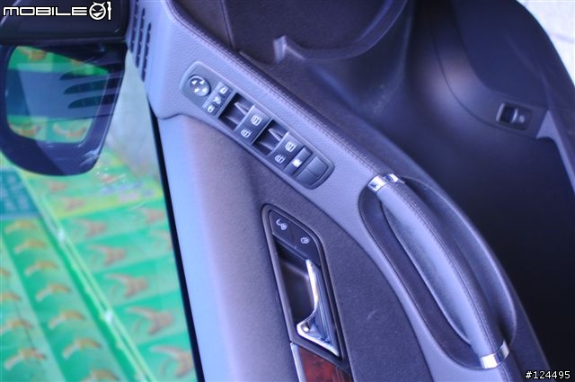 全新2009 BENZ R350 新改款開箱,加購2009最新COMMAND 系統~~~新車開箱開箱開箱