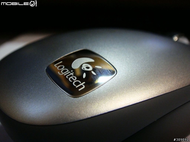 滑鼠的精準度-Logitech V550 Nano 無線雷射滑鼠