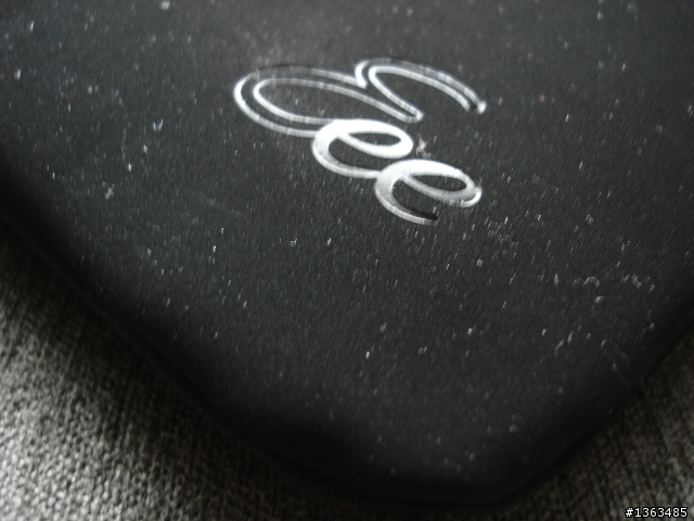 華碩貝殼機......輕薄到幾乎忘了她的存在