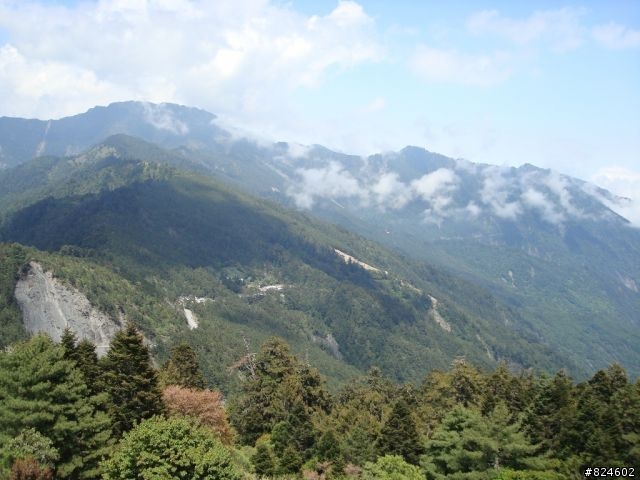 高山一豎之旅(上) 決戰武嶺之巔 - 鐵馬家庭南北大會師