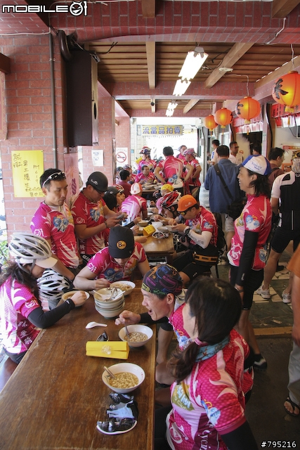 《一路南北騎 – 第一集》 年輕有勁的桃紅軍團-林北愛騎團