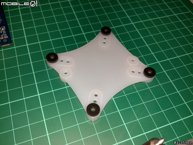 開箱 技嘉 GV-N98TOC-1GI 在改裝 技嘉 Blue eye 藍眼顯示卡水冷