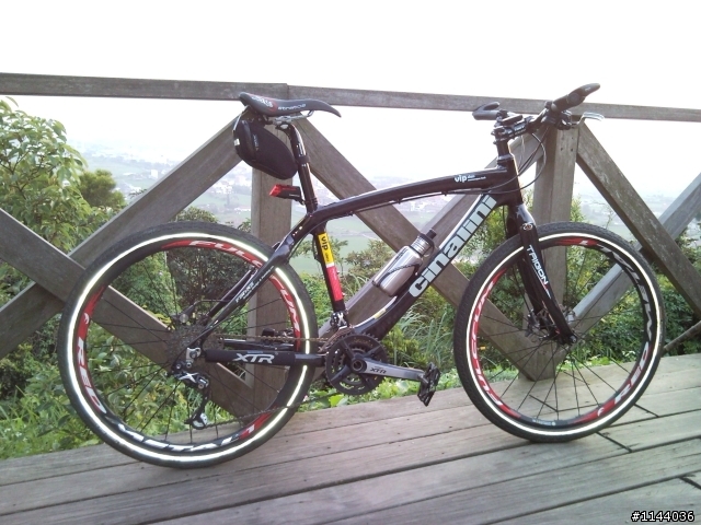 登山車之零件大亂鬥-CINALINI 12K CARBON VS FULCRUM 輪組...RITCHEY 低調小黑組車記...