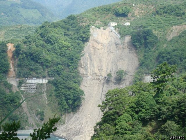 高山一豎之旅(上) 決戰武嶺之巔 - 鐵馬家庭南北大會師