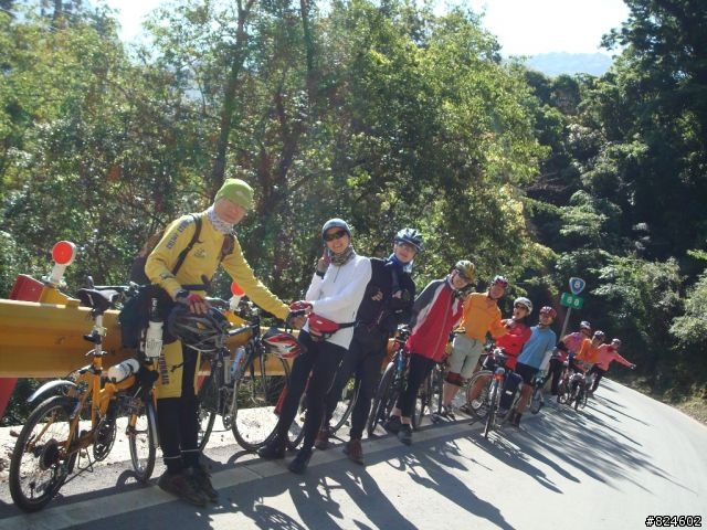 高山一豎之旅(上) 決戰武嶺之巔 - 鐵馬家庭南北大會師