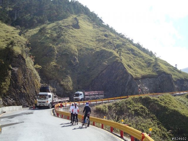 高山一豎之旅(上) 決戰武嶺之巔 - 鐵馬家庭南北大會師