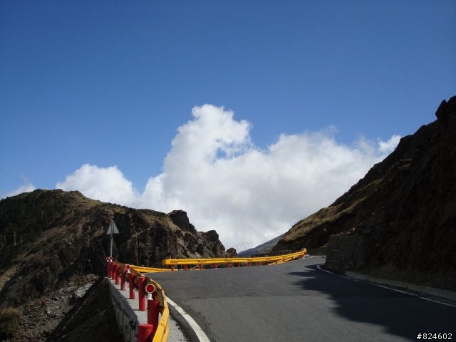 高山一豎之旅(上) 決戰武嶺之巔 - 鐵馬家庭南北大會師