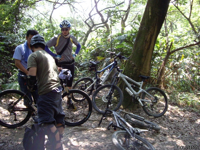 北縣樹林市大棟山OFF ROAD 人間仙境2 越野與人生DVD(非安全/錯誤示範/請勿學習)(吳歐)(小李)越野登山車/全地形 all mountain單車請林道弟兄多鋪一些dvd以利林道車推行及研討