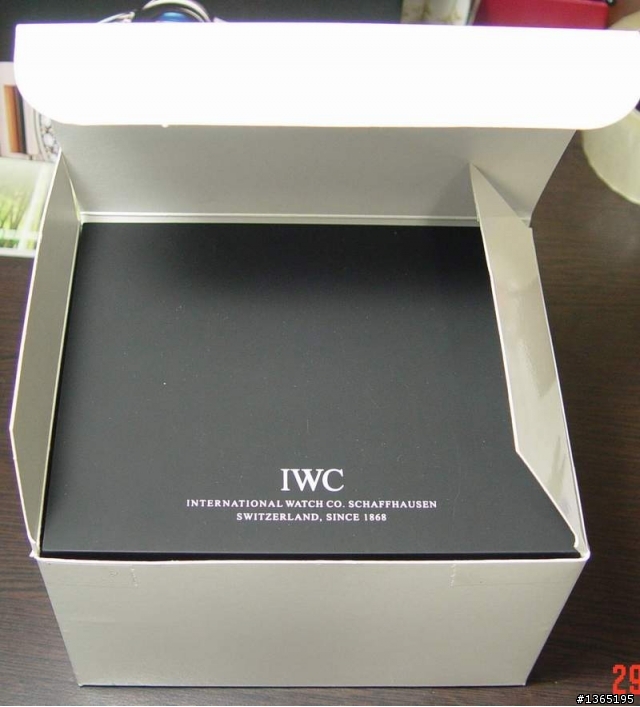 世界?大名錶 IWC萬國錶 飛行員「勞倫斯體育公益基金會版」自動計時腕錶