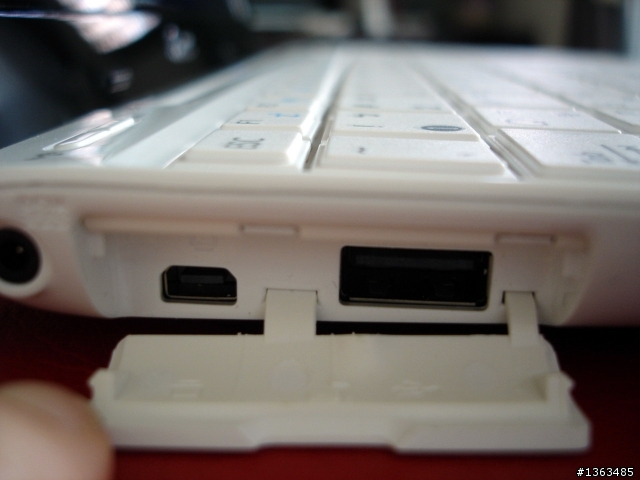 華碩貝殼機......輕薄到幾乎忘了她的存在