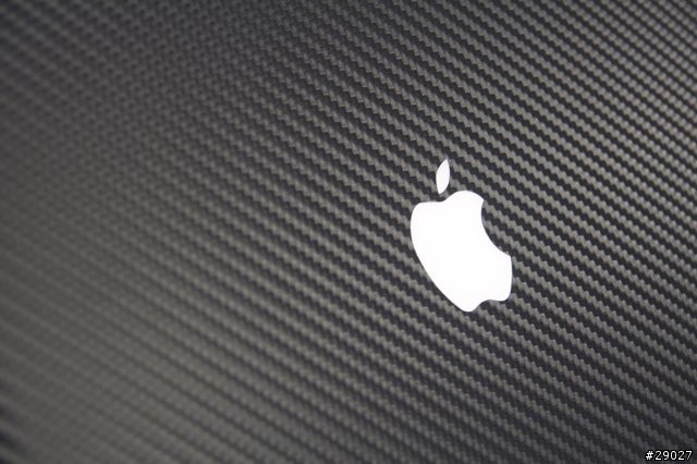 【MacBook Pro大變身】黑色Carbon塗裝!附加包膜心得分享~