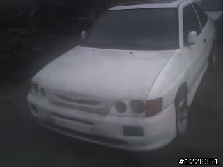 同生不同命...FORD Escort