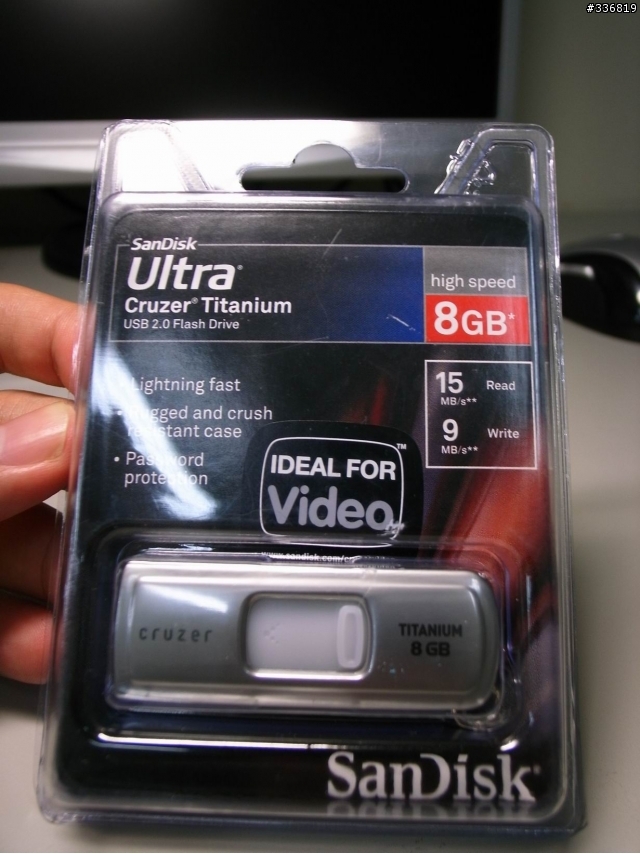 金屬質感上身【sandisk ultra cruzer Titanium 8G 】開箱