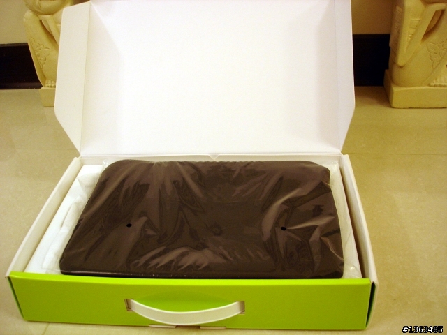 華碩貝殼機......輕薄到幾乎忘了她的存在