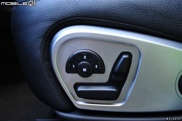 全新2009 BENZ R350 新改款開箱,加購2009最新COMMAND 系統~~~新車開箱開箱開箱