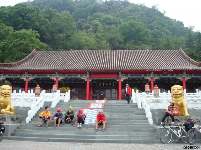 高山一豎之旅(上) 決戰武嶺之巔 - 鐵馬家庭南北大會師