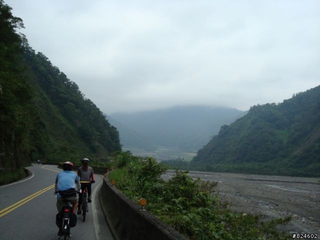高山一豎之旅(上) 決戰武嶺之巔 - 鐵馬家庭南北大會師