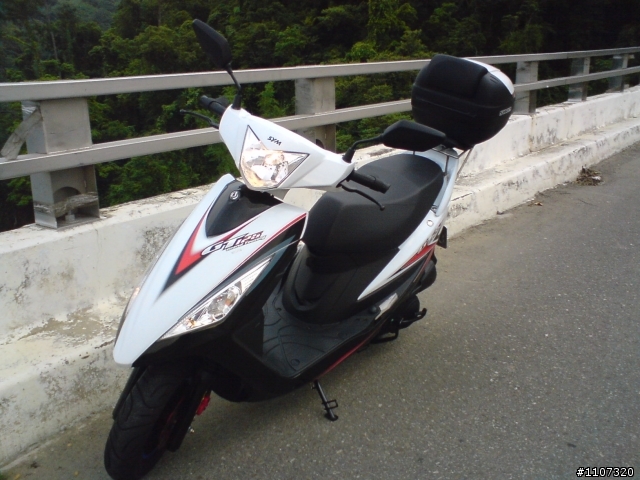 SYM GT125裝後箱,漢堡,後行李箱之現場實錄