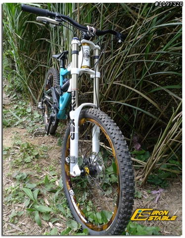 優雅與殺氣的結合--Yeti 303R-DH