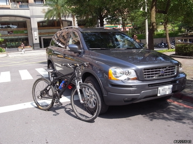 XC90 一個人 兩條腿 六個輪子