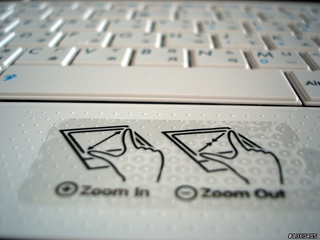 華碩貝殼機......輕薄到幾乎忘了她的存在