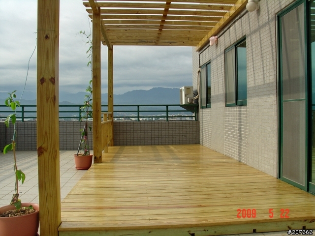 打造低碳城市,建立綠屋頂~南方松花架