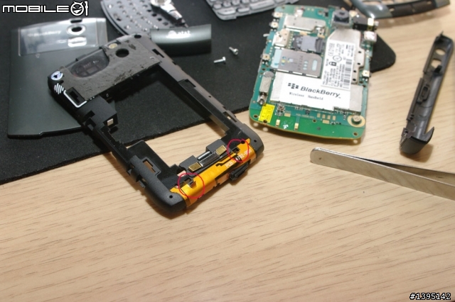 今天入了工具 把我的8310开拆了。。。。