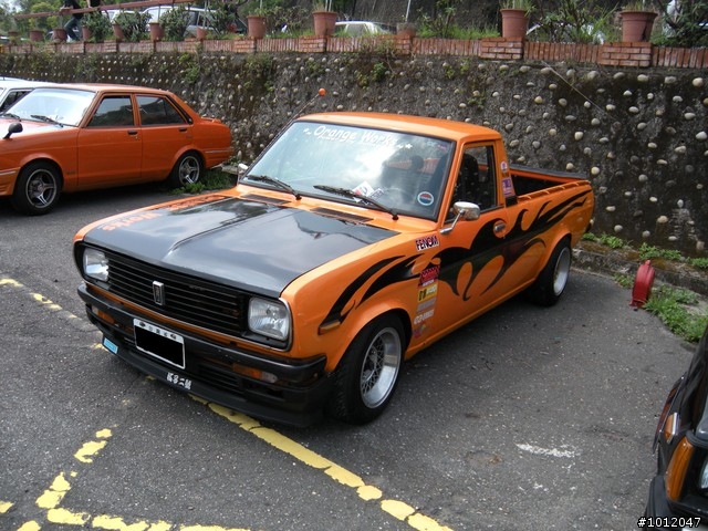 全員集合~2009~台灣旧車走行会!!!(幾輛老車讓大家猜型號^^)