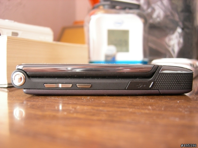 「不專業開箱」3.5G極速平民機︰MOTO K3(外觀篇)