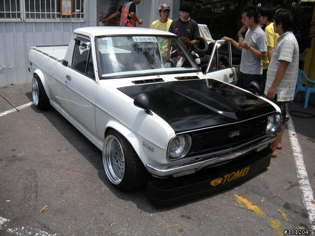 全員集合~2009~台灣旧車走行会!!!(幾輛老車讓大家猜型號^^)