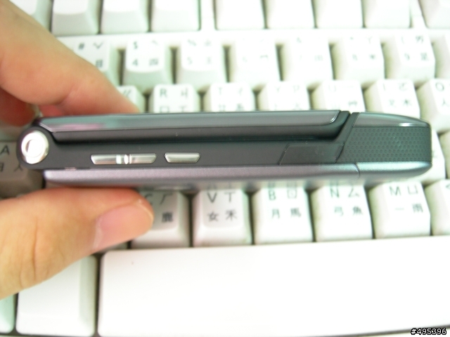 「不專業開箱」3.5G極速平民機︰MOTO K3(外觀篇)