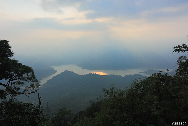 三腳南山