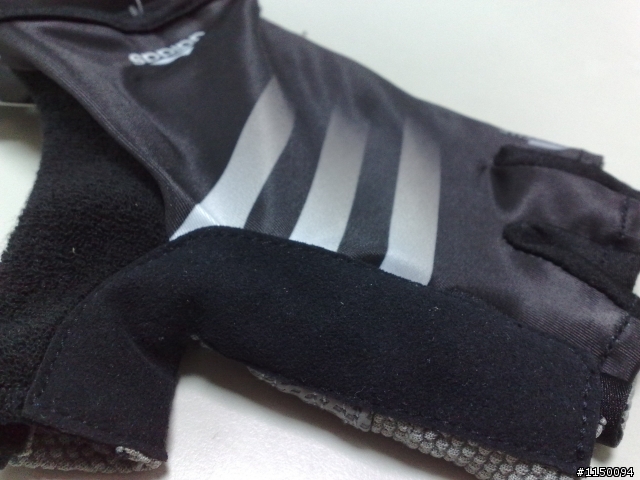 入手~adidas公路車用手套~開袋分享