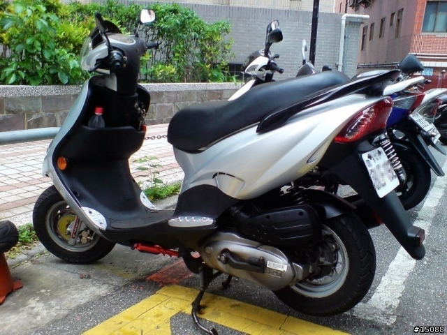 (分享) 7年前的四期噴射車 PGO噴射王